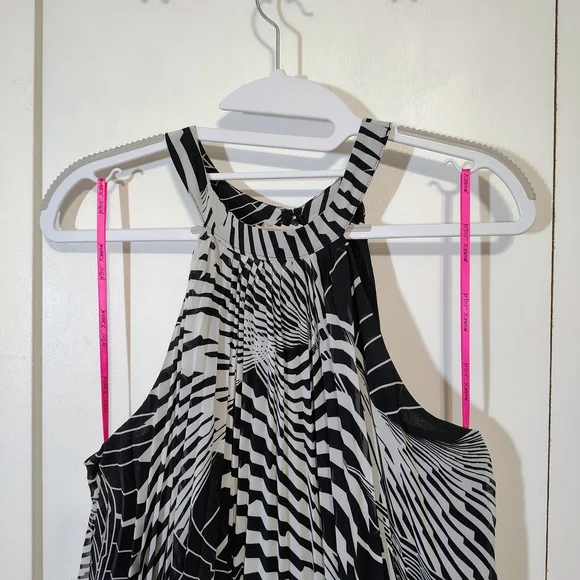 Betsey Johnson Black and White Patterned Dress - Picture 2 of 5